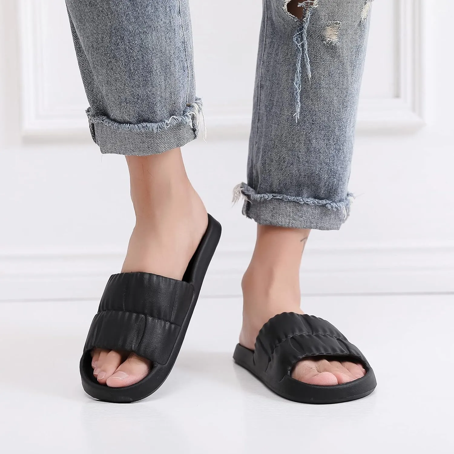 Bathroom Slippers Men's Non-Slip Indoor Home House Beach Shoes Cloud Sandals Comfy Indoor Outdoor Slides Unisex