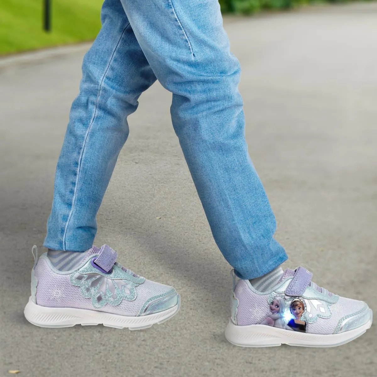 Disney Girls Frozen Light Up Laceless Running Shoes (Toddler/Little Girl)