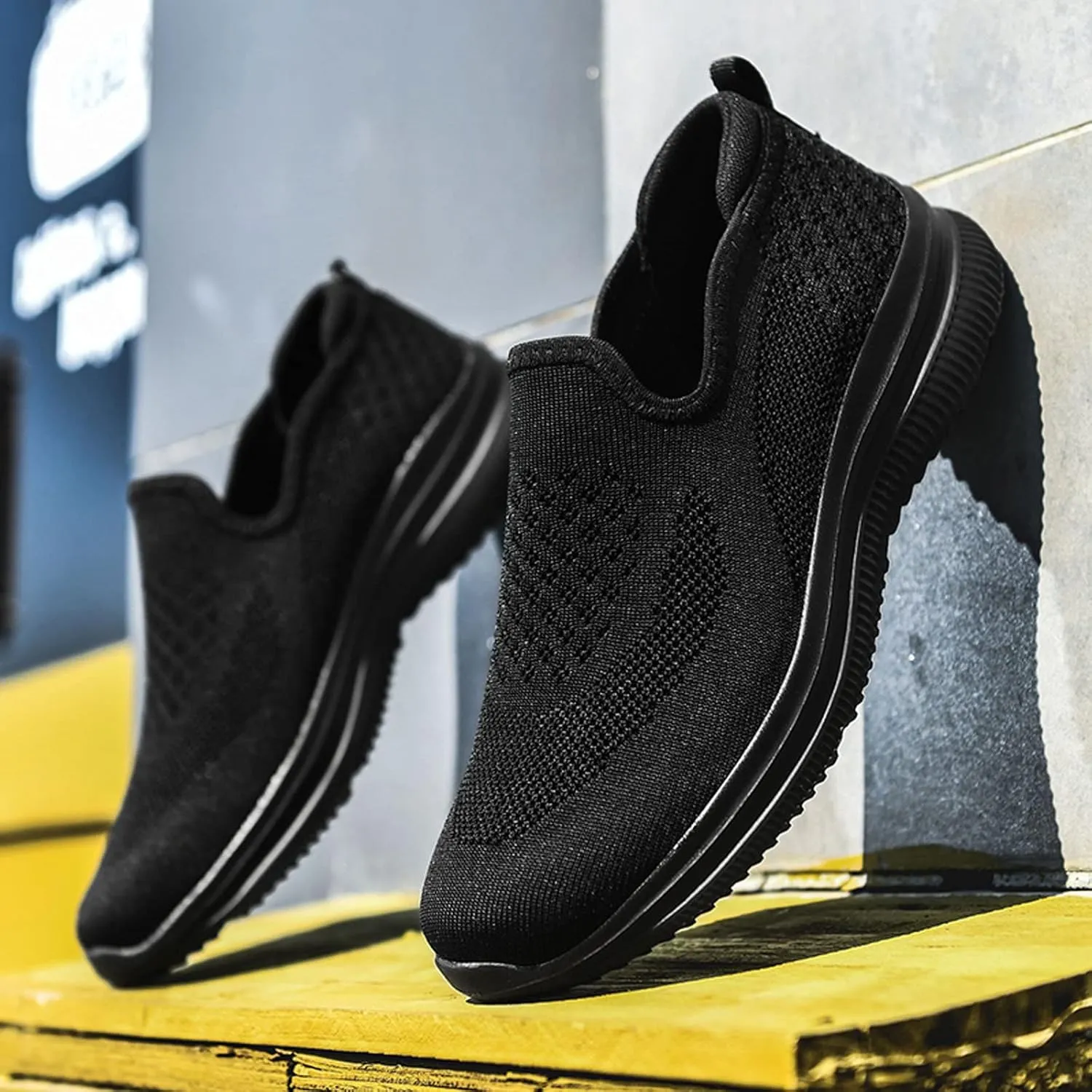 Fashion Men Mesh Mountaineering Casual Sport Shoes Lace Up Solid Color Running Breathable Soft High Tops Men Sneaker