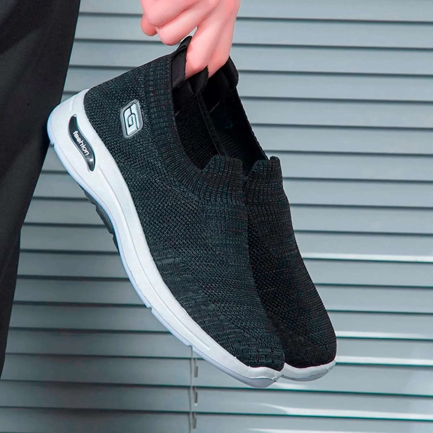 Fashion Spring and Summer Men Sports Shoes Flat Bottom Soft Bottom Non Slip Fly Woven Mesh Lite Adapt Sneaker Men's