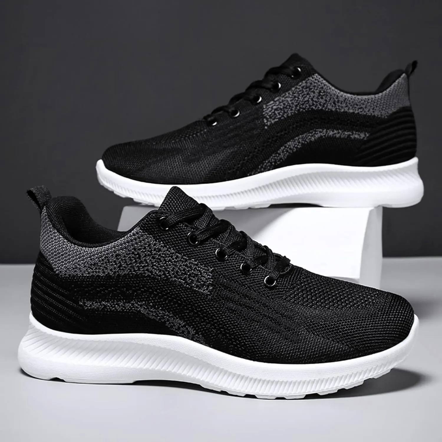 Fashion Spring and Summer Men Sports Shoes Flat Soft Bottom Mesh Breathable Comfortable Lace Up Sneaker Shelves for Men