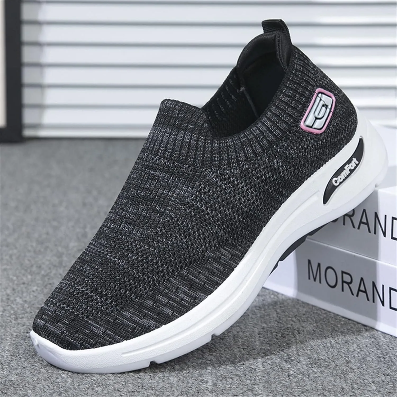 Fashion Spring and Summer Women Sports Shoes Flat Bottom and Soft Bottom Fly Woven Mesh Comfortable and Women Shoes