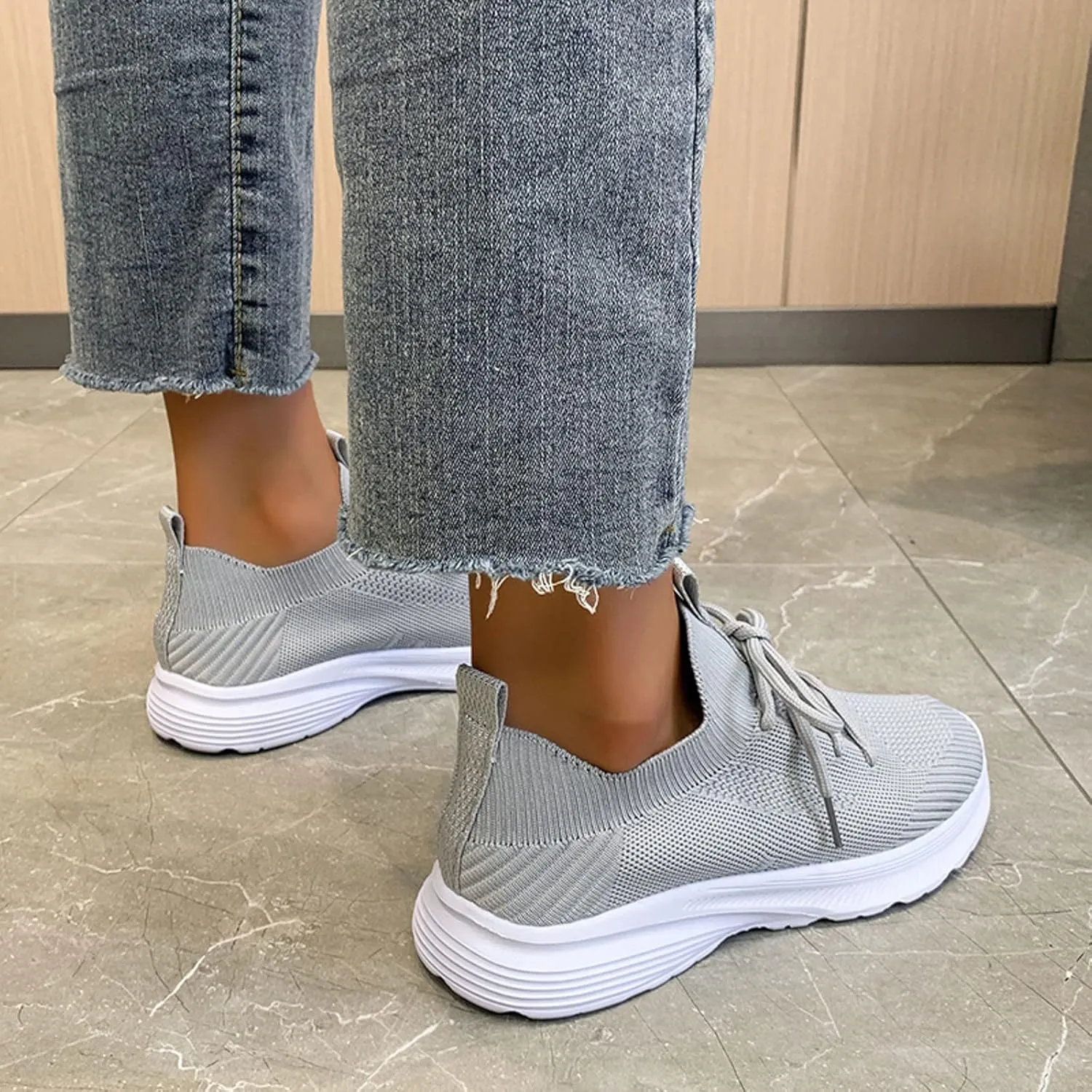 Fashion Spring and Summer Women Sports Shoes Flat Bottom Lightweight Flying Woven Mesh Cushioning Running Slip Women