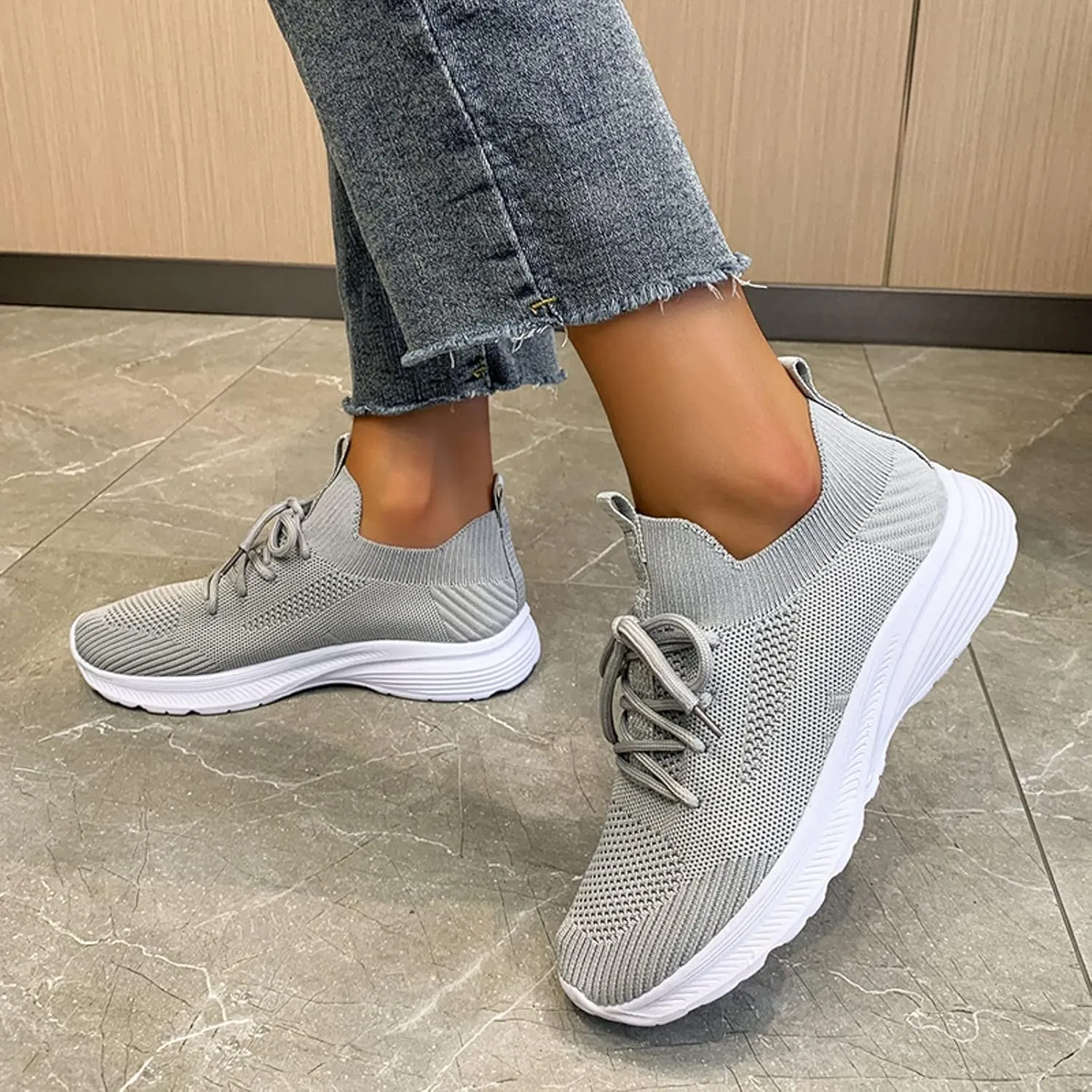 Fashion Spring and Summer Women Sports Shoes Flat Bottom Lightweight Flying Woven Mesh Cushioning Running Slip Women