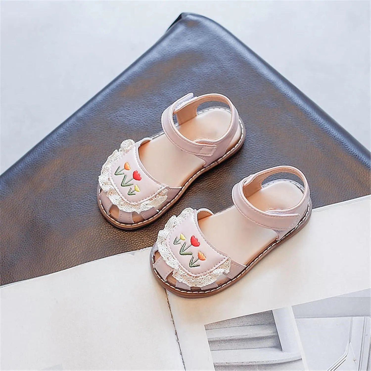 Kids Slides Shoes Kids Girls Sandals Casual Sticky Shoelaces Light Weight Adjustable Straps Dressy Sandals for Girls