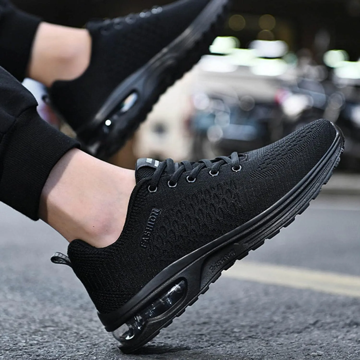 Men's Athletic Running Shoes Breathable and Light Outdoor Comfy Walking Shoe Men's Lightweight Cushion Sneakers