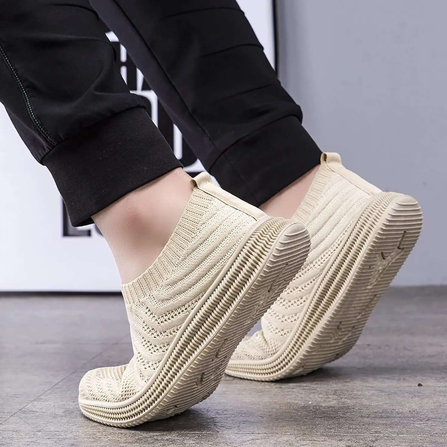 Men's Casual Shoes 2025 Spring and Summer New Fly Woven Mesh Breathable Fashion Walking Mens Sneaker Storage Boxes