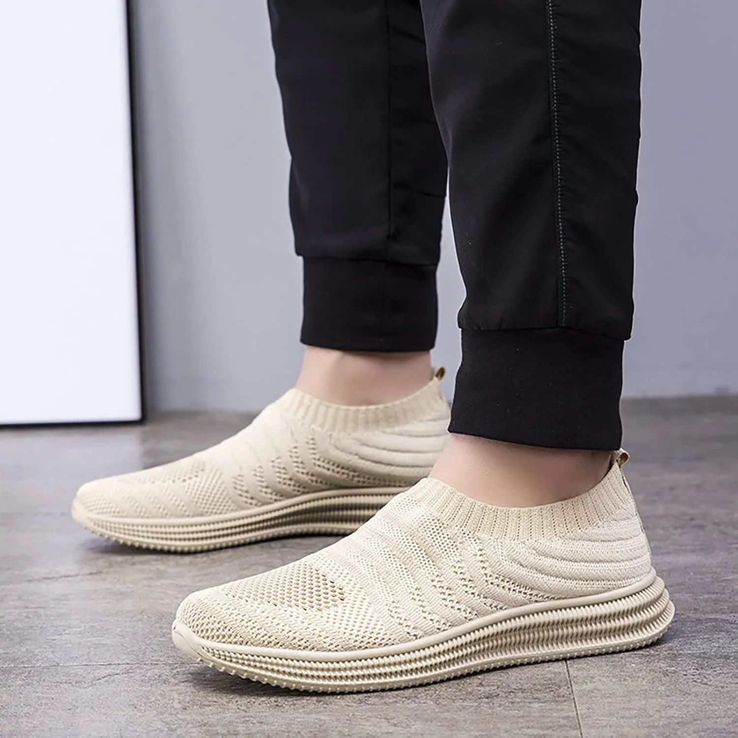 Men's Casual Shoes 2025 Spring and Summer New Fly Woven Mesh Breathable Fashion Walking Mens Sneaker Storage Boxes