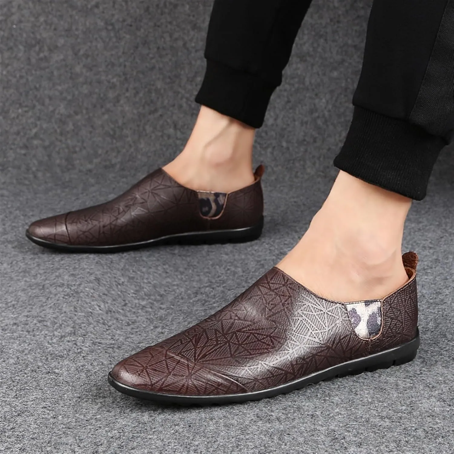 Men’s Leather Loafers – Lightweight Round Toe Driving Shoes, Comfortable Flexible Slip-Ons for Casual Walking