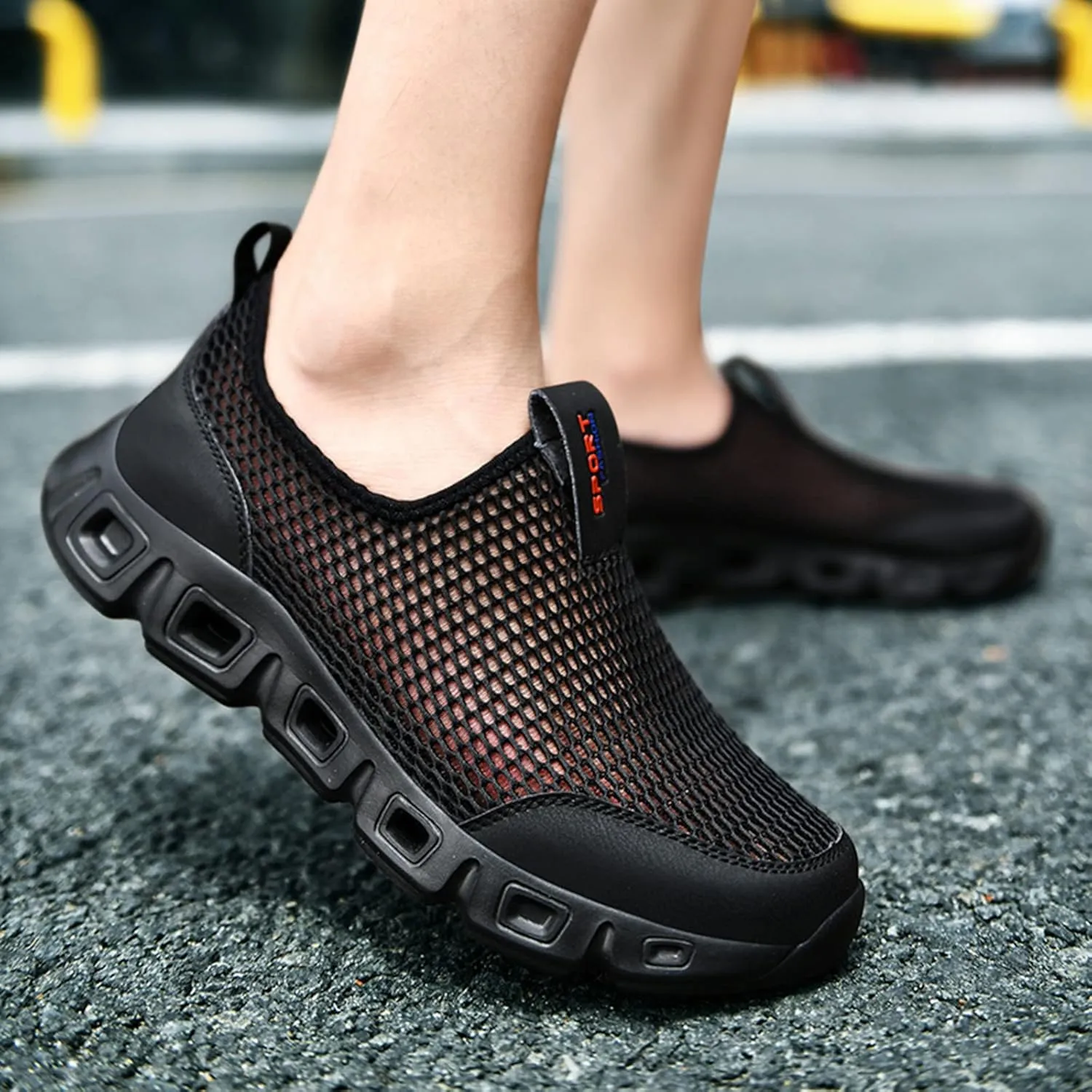 Men's Non Slip Barefoot Minimalist Shoes Breathable and Light Outdoor Comfy Walking Shoe Non Slip Walking Shoes
