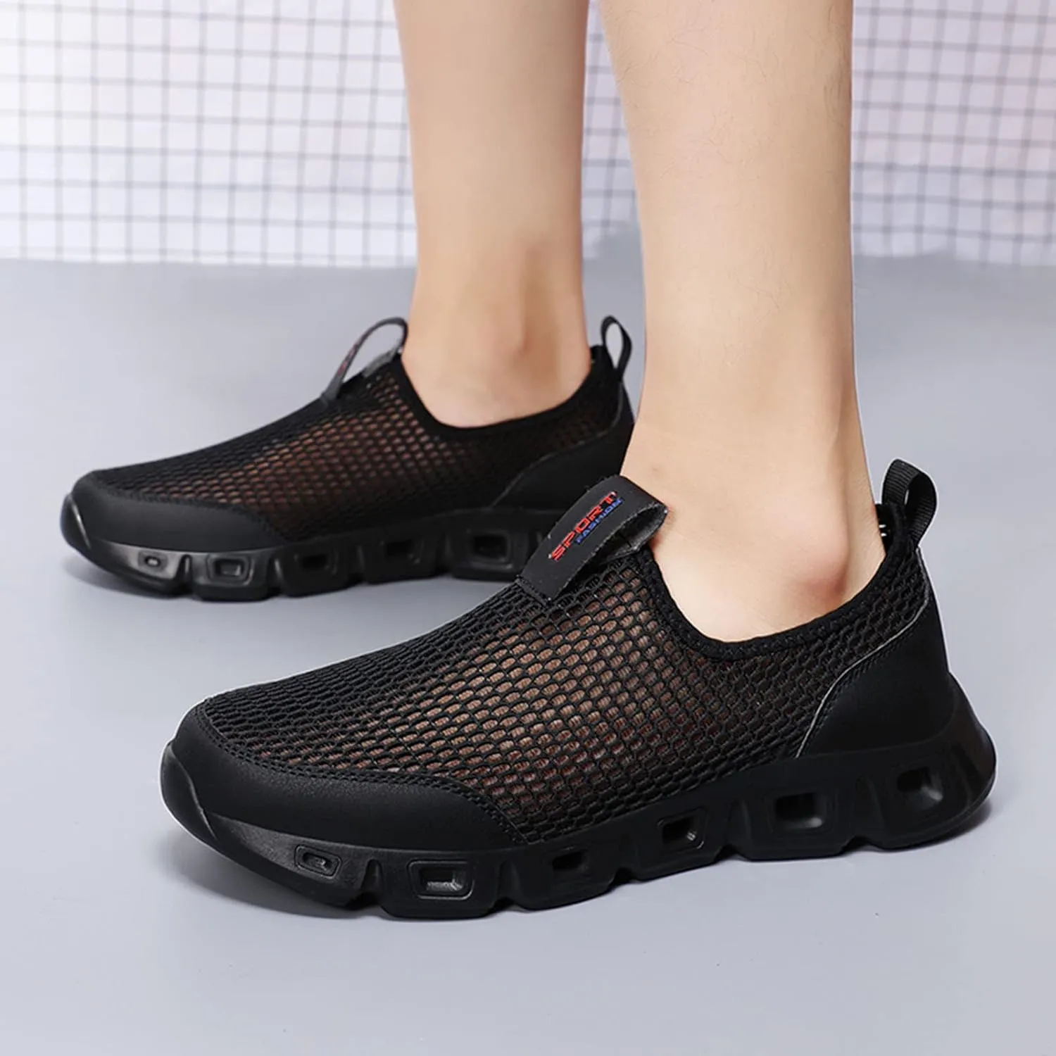 Men's Non Slip Barefoot Minimalist Shoes Breathable and Light Outdoor Comfy Walking Shoe Non Slip Walking Shoes