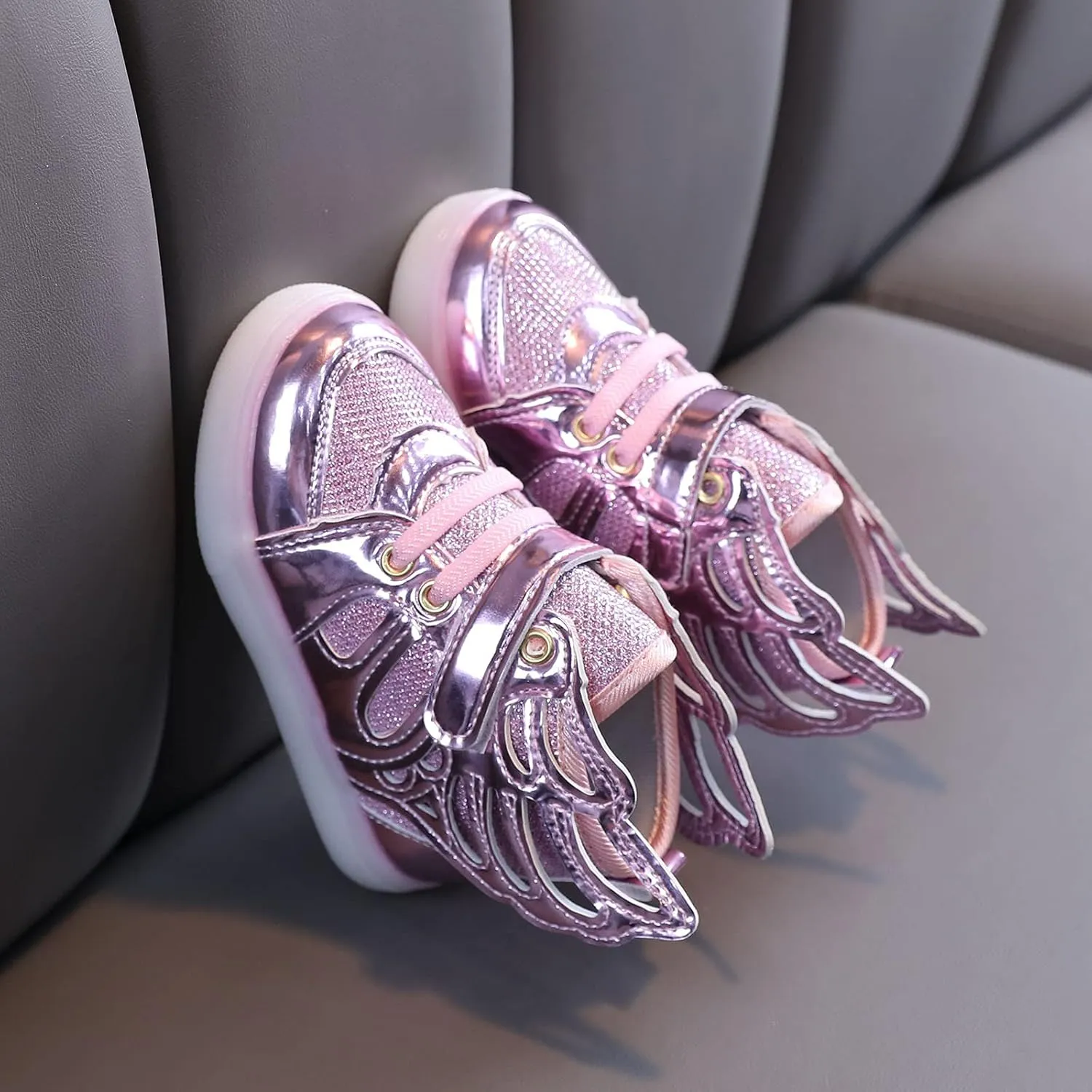 Sneakers for Girls LED Light Up Sneakers Breathable Sport Casual Shoes Kids Light Flashing Lightweight Running Shoes