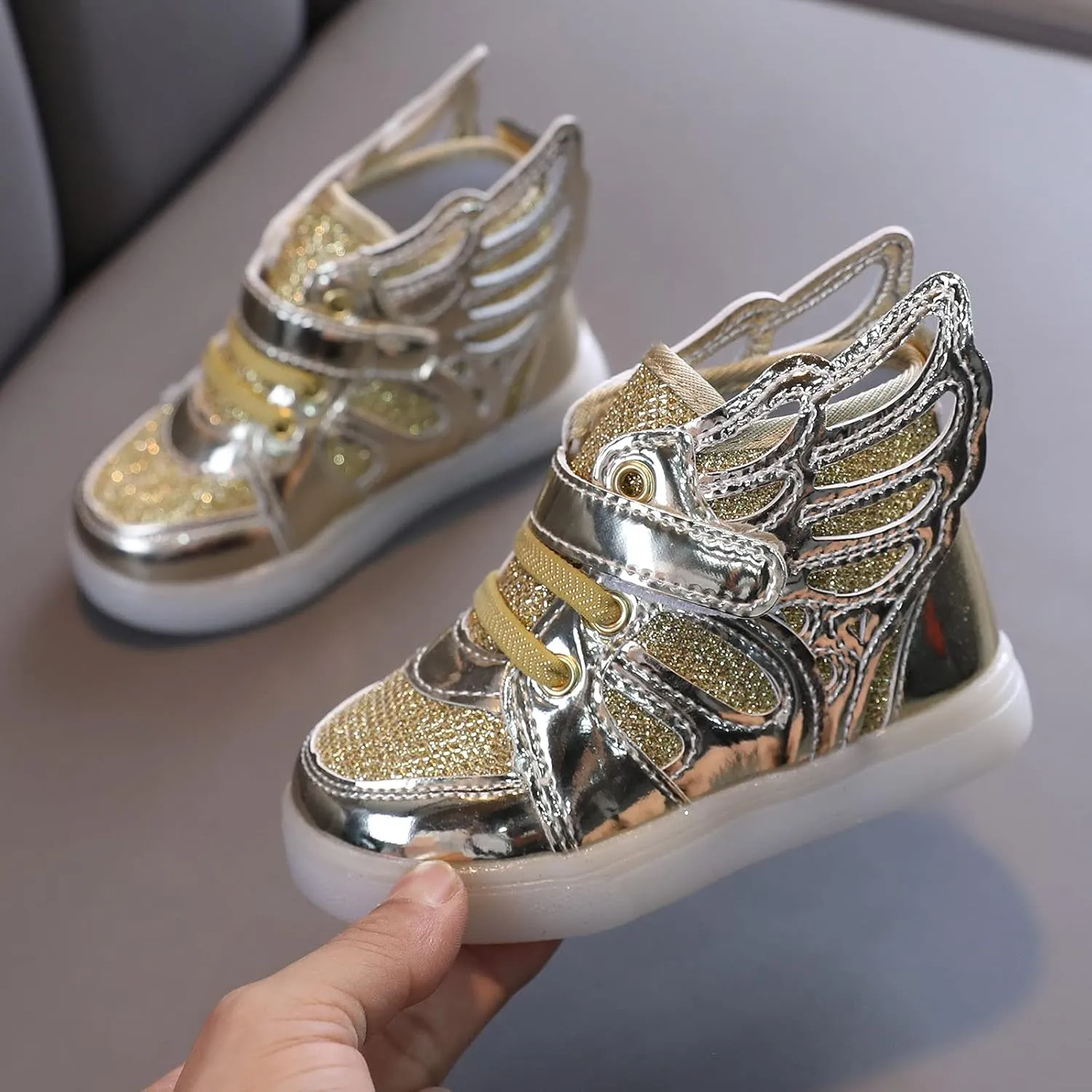 Sneakers for Girls LED Light Up Sneakers Breathable Sport Casual Shoes Kids Light Flashing Lightweight Running Shoes