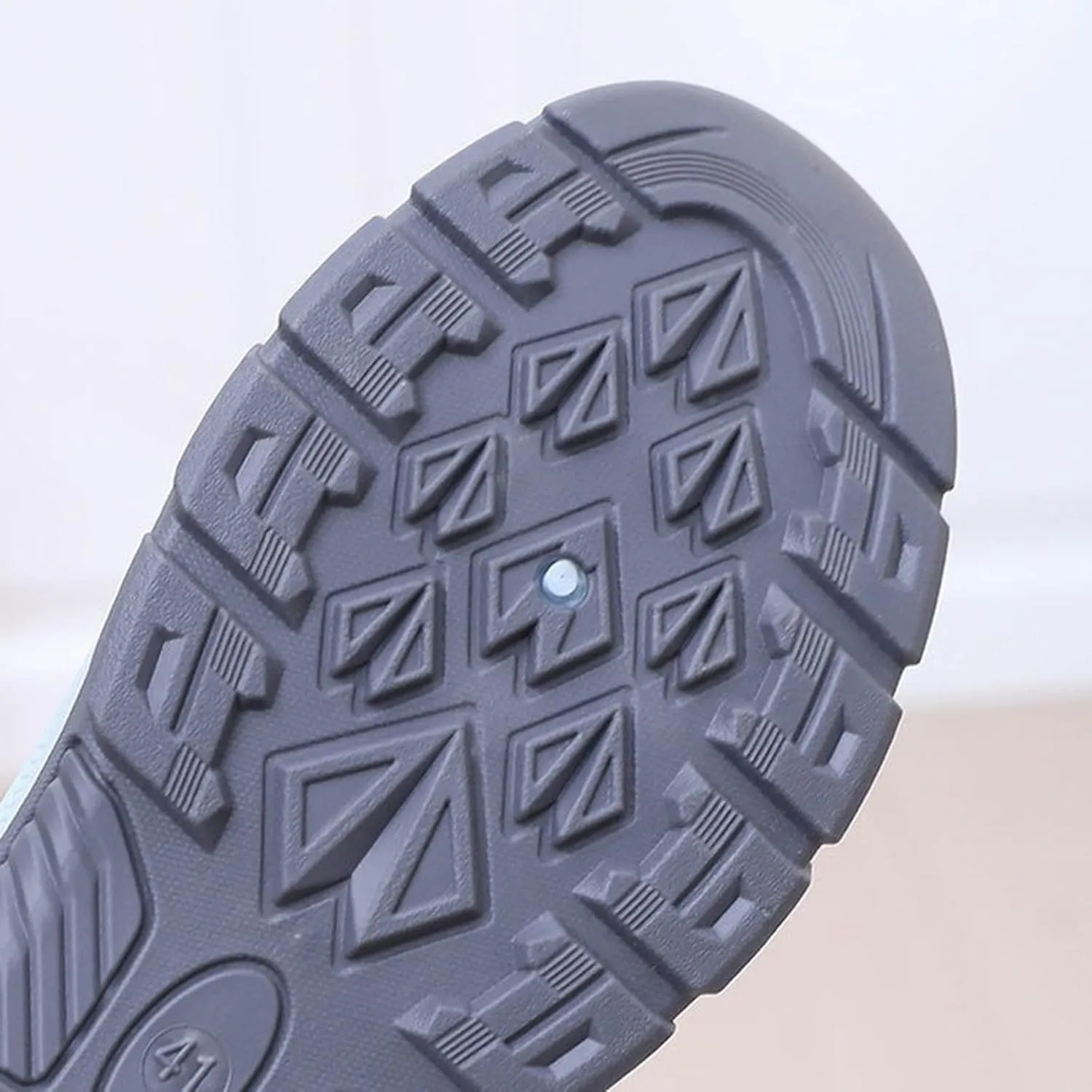 Women Men Slip On Walking Running Shoes Casual Breathable Walking Shoes Sport Athletic Sneakers Gym Tennis Slip On Comfortable Lightweight Shoe Non Slip Work Sport Athletic Trainer with Arch Support