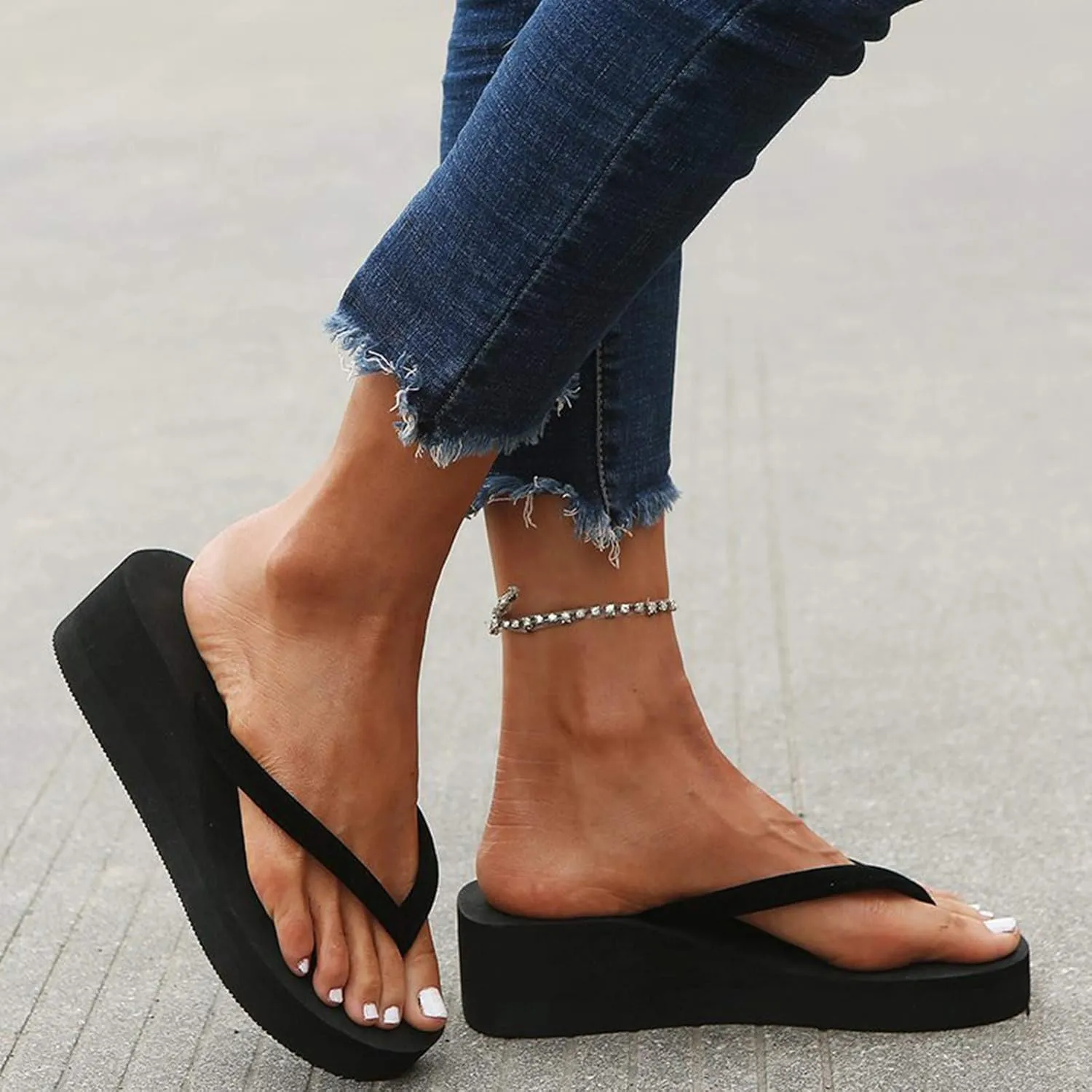 Women's Arch Support Flip Flops Comfortable Beach Sandals Slip On Thong Sandals Comfortable Slippers