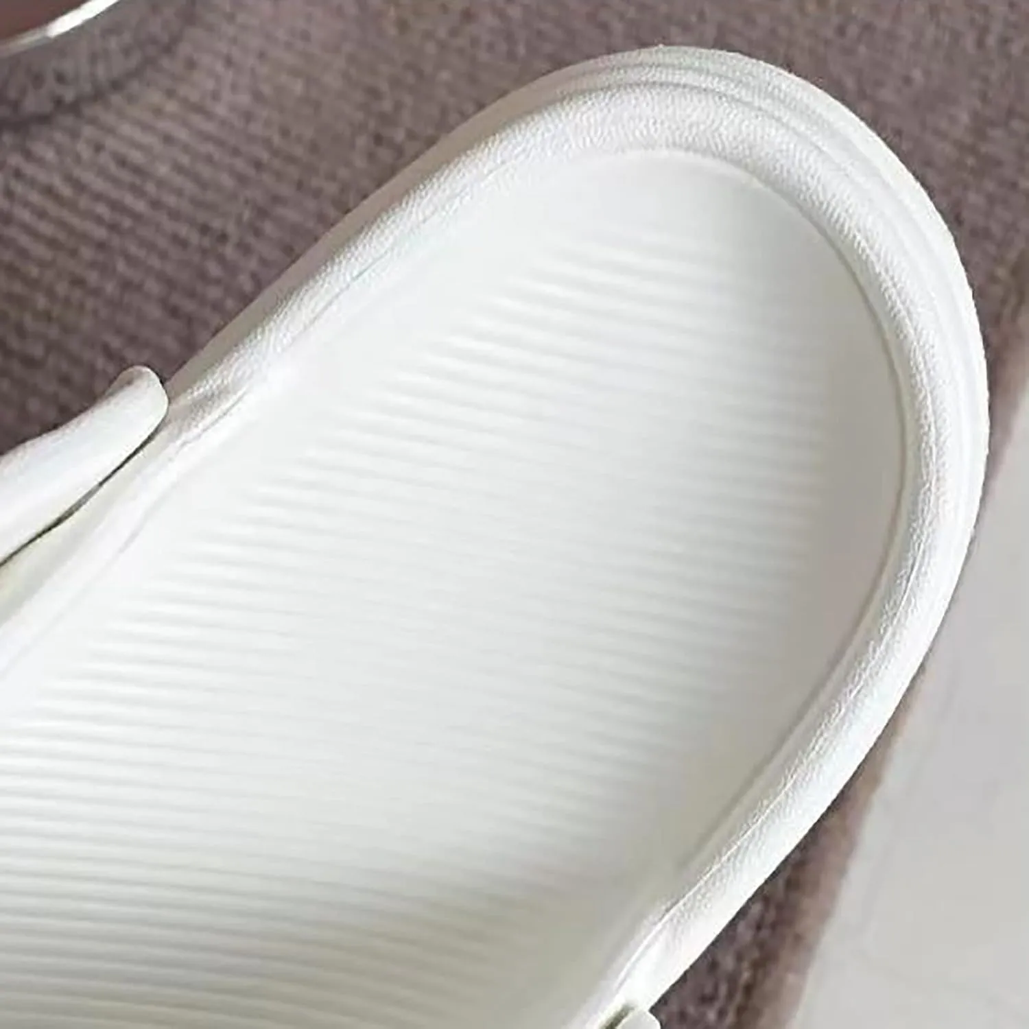 Women's Cloud Slides Non Slip Quick Drying Shower Slides Casual Sandals Indoor Outdoor Women's Slides