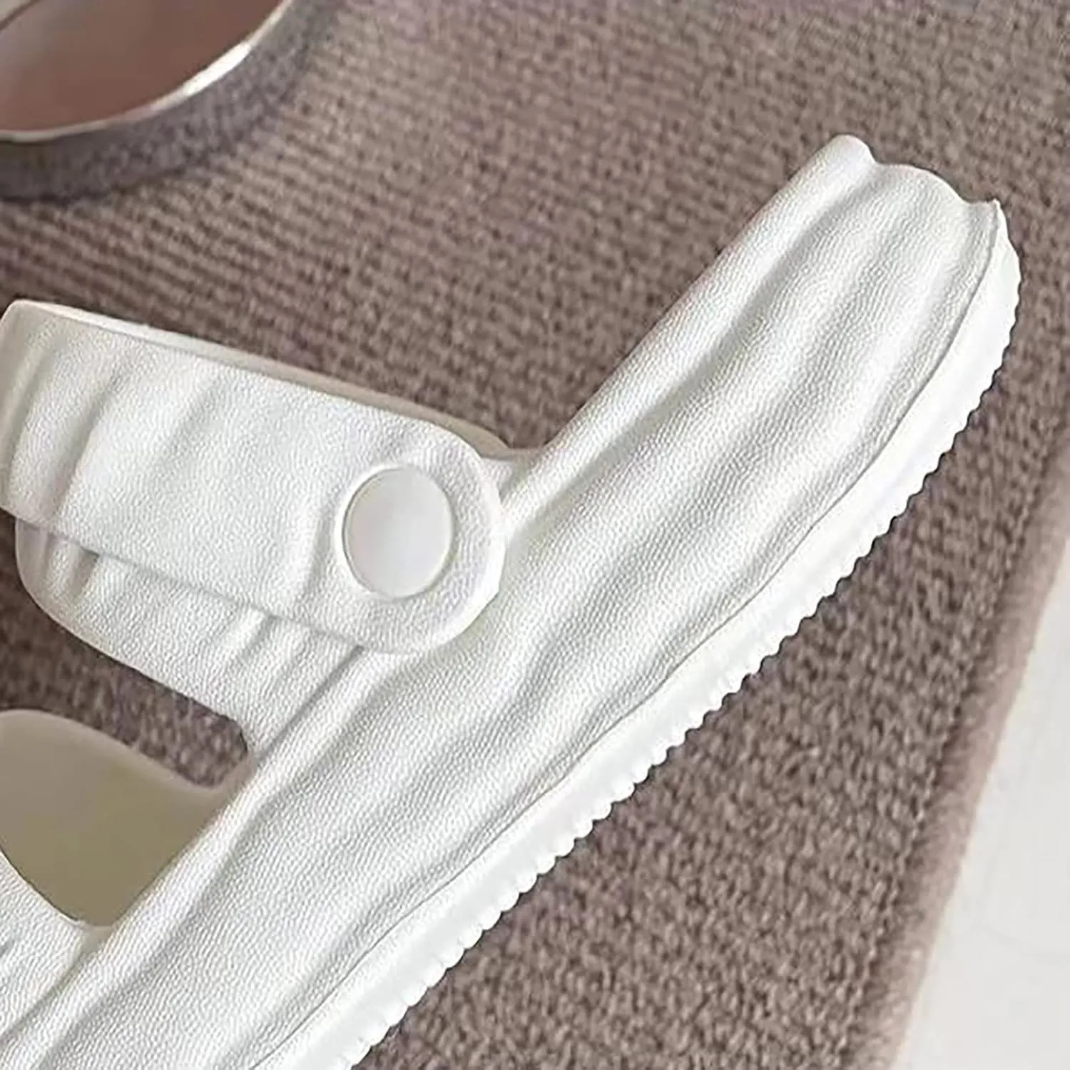 Women's Cloud Slides Non Slip Quick Drying Shower Slides Casual Sandals Indoor Outdoor Women's Slides