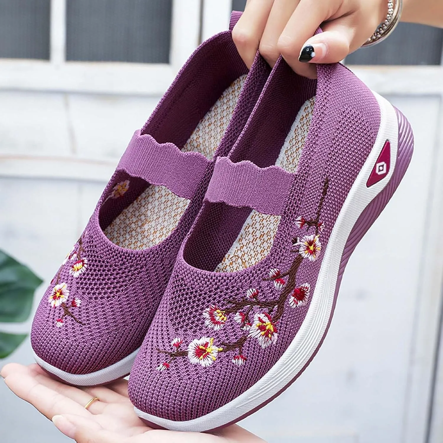 Women's Embroidered Casual Shoes Breathable Mesh Fabric Comfortable Flat Walking Footwear Versatile All Season