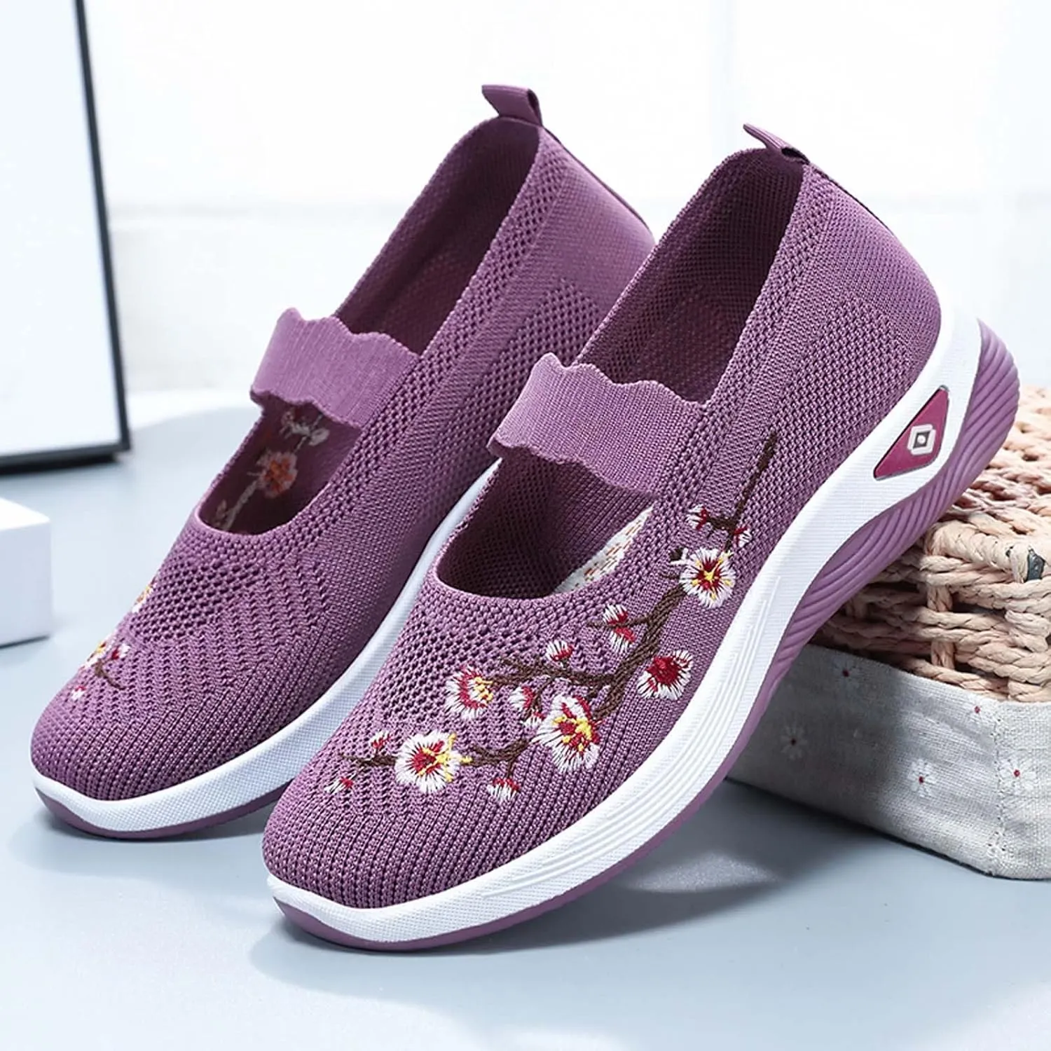 Women's Embroidered Casual Shoes Breathable Mesh Fabric Comfortable Flat Walking Footwear Versatile All Season