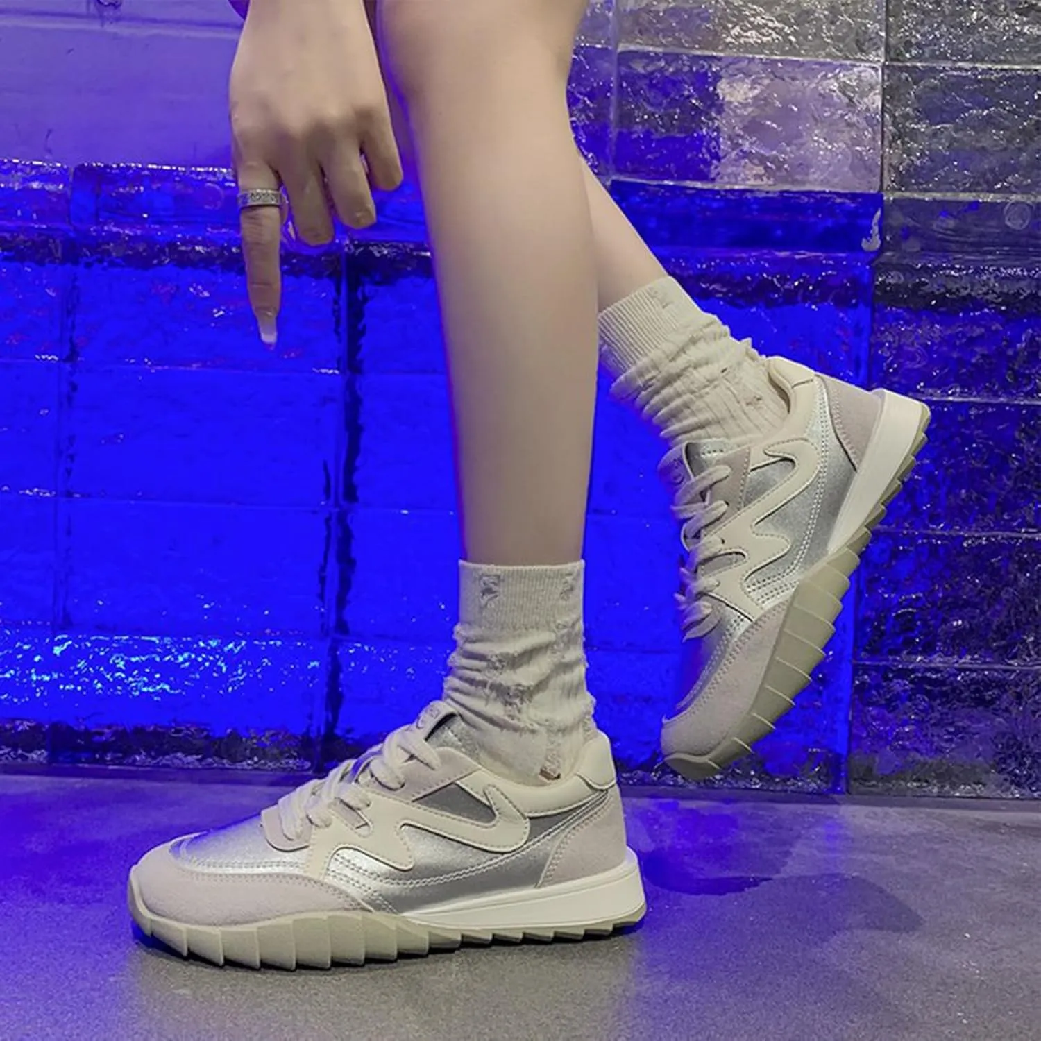 Women's Spring/Autumn Casual Sport Shoes White Dad Trainers Lightweight Breathable Soft Leather Lace-Up Fashion Sneakers